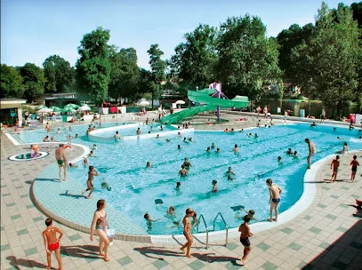 Image de La Riviera Limousine Piscine (by Popinns)